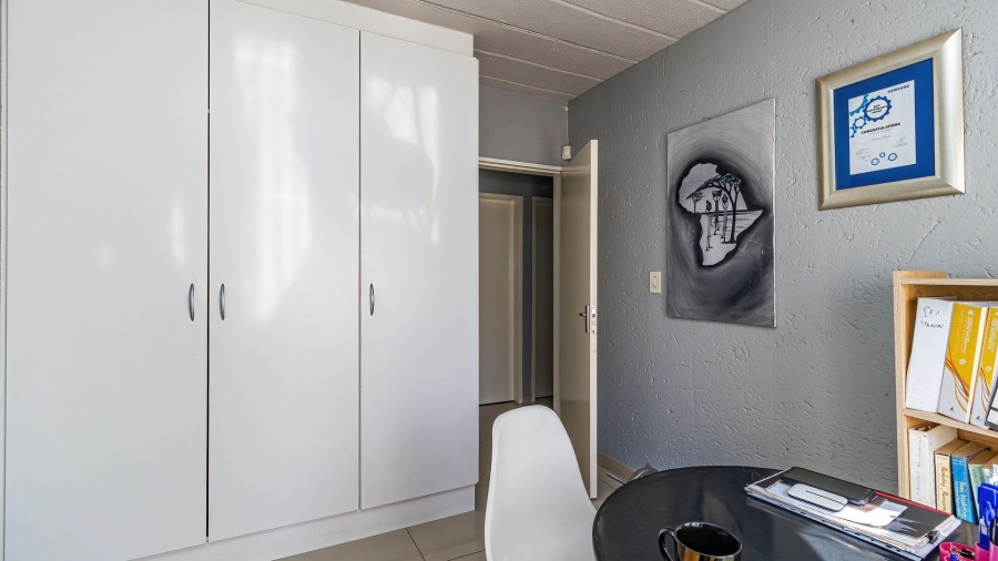 3 Bedroom Property for Sale in Glen Marais Gauteng