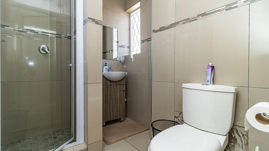 3 Bedroom Property for Sale in Glen Marais Gauteng