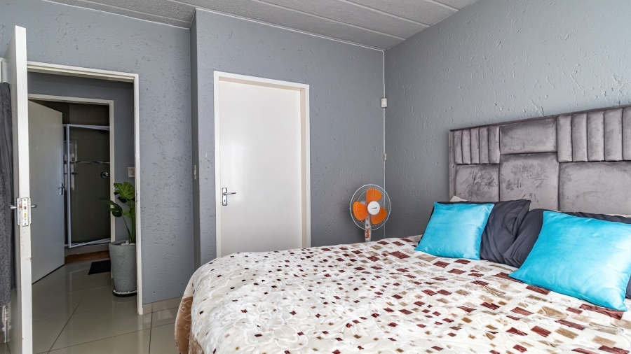 3 Bedroom Property for Sale in Glen Marais Gauteng