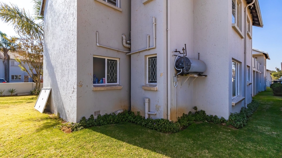 3 Bedroom Property for Sale in Glen Marais Gauteng