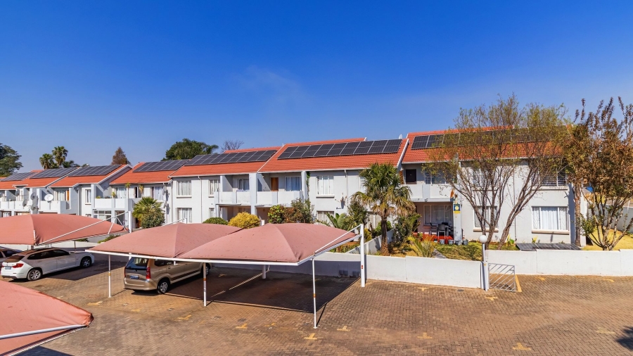 3 Bedroom Property for Sale in Glen Marais Gauteng