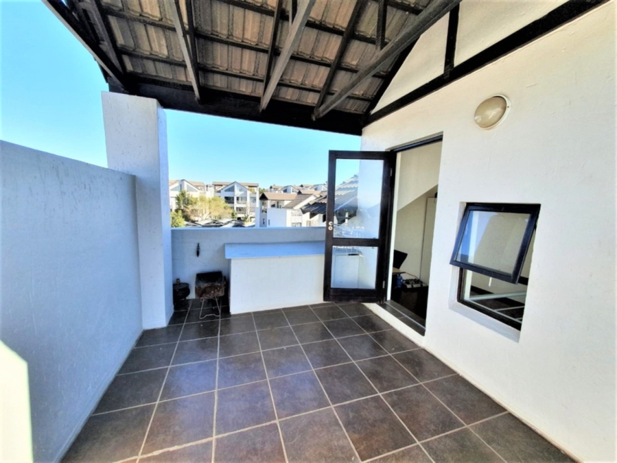 1 Bedroom Property for Sale in Douglasdale Gauteng