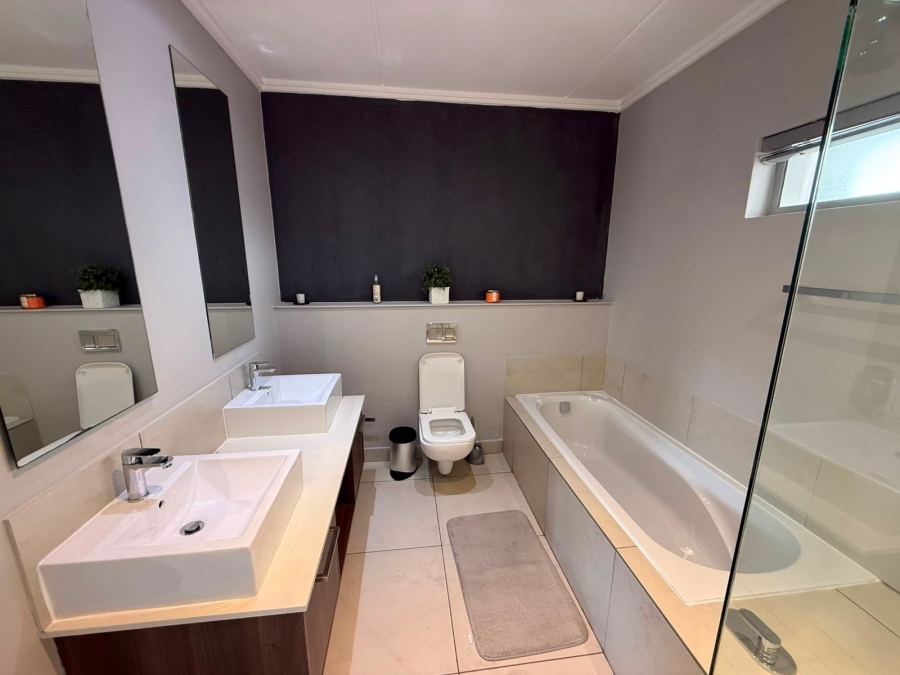 To Let 2 Bedroom Property for Rent in Sandown Gauteng