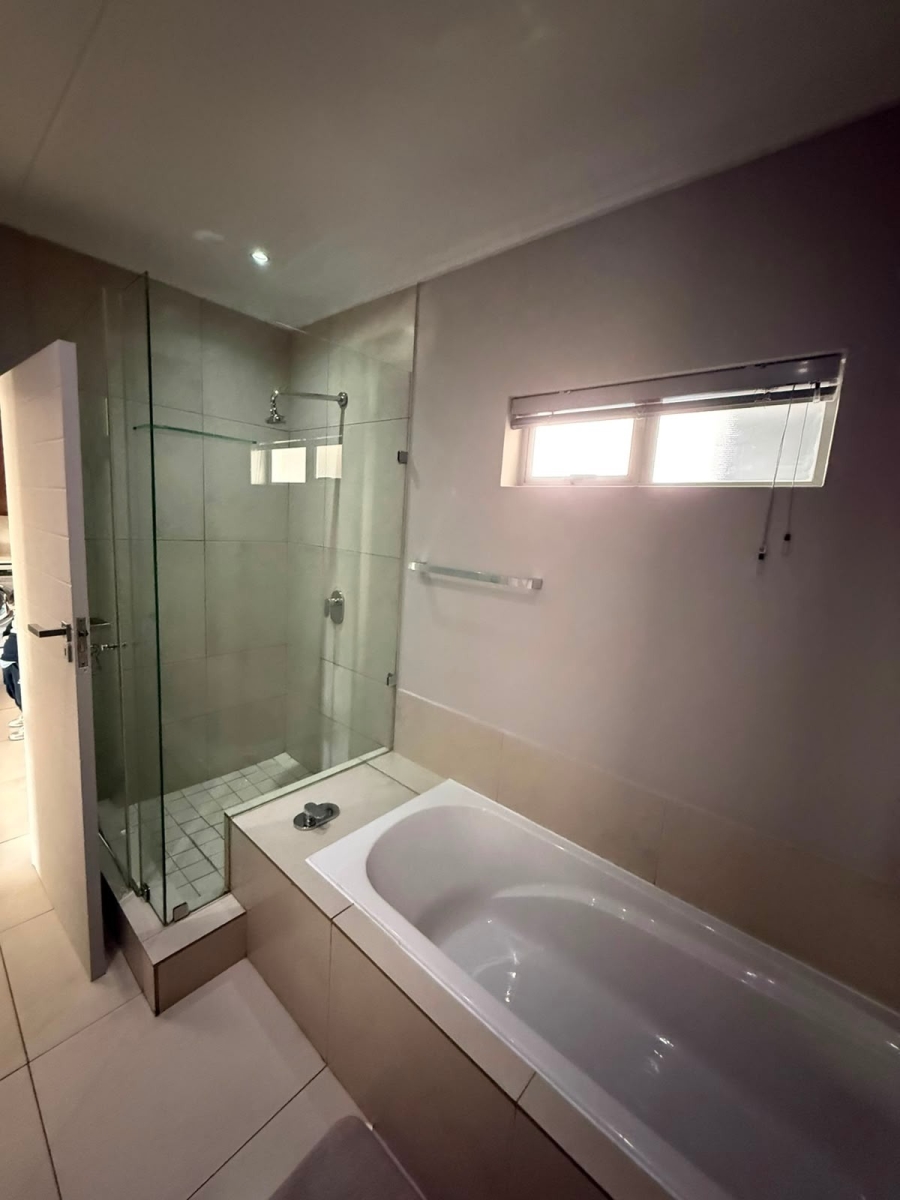 To Let 2 Bedroom Property for Rent in Sandown Gauteng