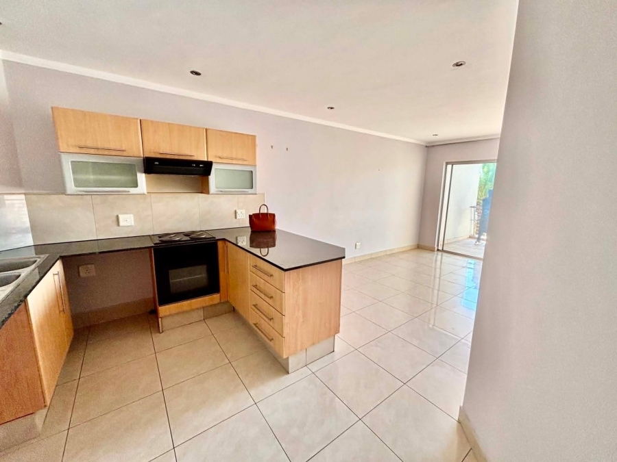 To Let 1 Bedroom Property for Rent in Sandown Gauteng