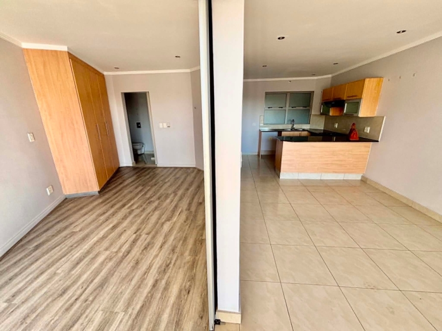 To Let 1 Bedroom Property for Rent in Sandown Gauteng