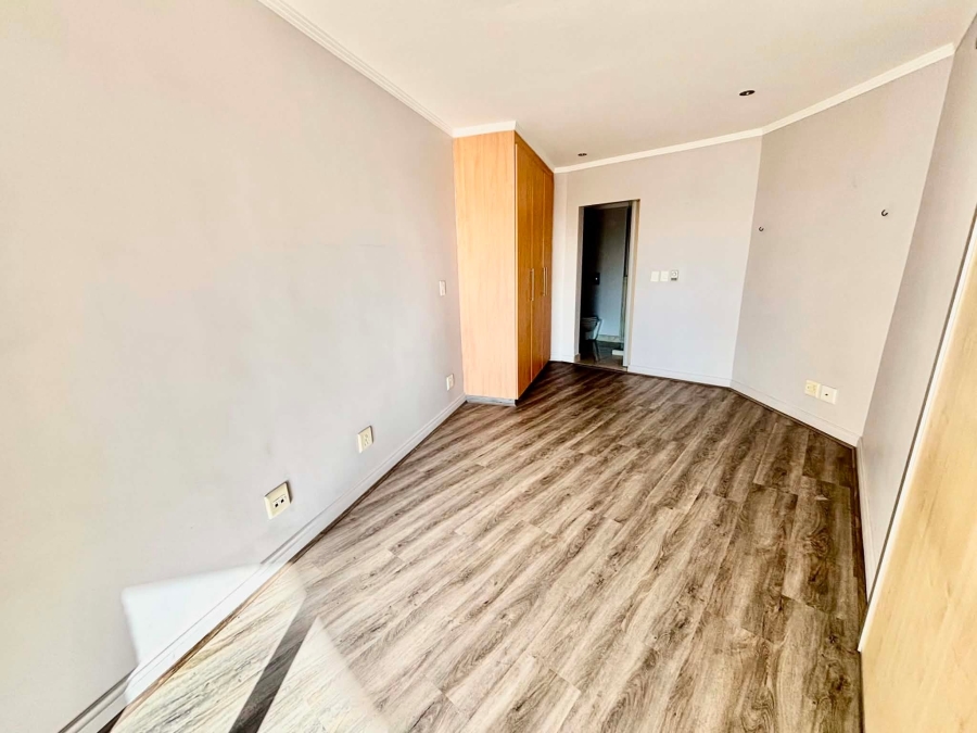 To Let 1 Bedroom Property for Rent in Sandown Gauteng