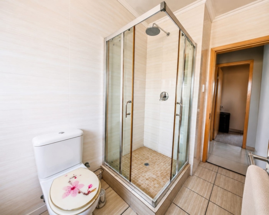 2 Bedroom Property for Sale in Noordwyk Gauteng