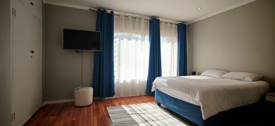 2 Bedroom Property for Sale in Brackenhurst Gauteng