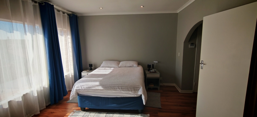 2 Bedroom Property for Sale in Brackenhurst Gauteng
