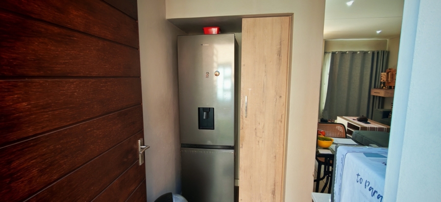 2 Bedroom Property for Sale in Albertsdal Gauteng