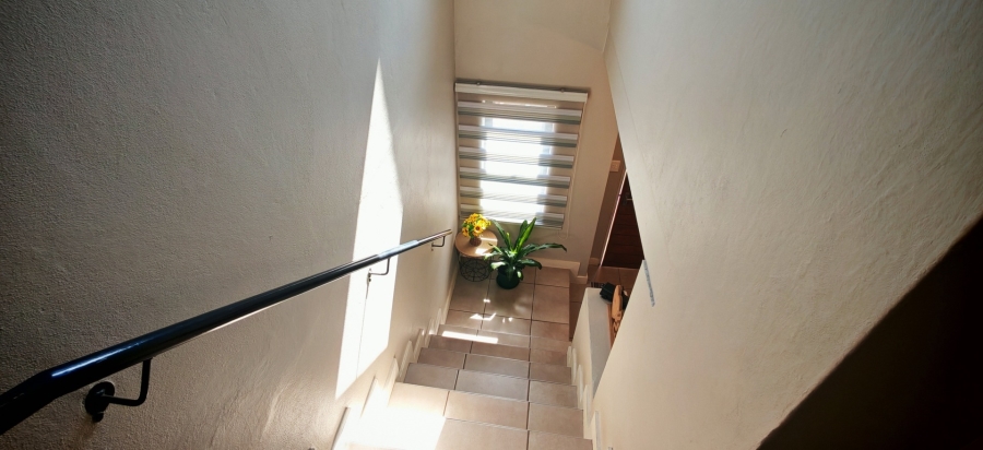 2 Bedroom Property for Sale in Albertsdal Gauteng