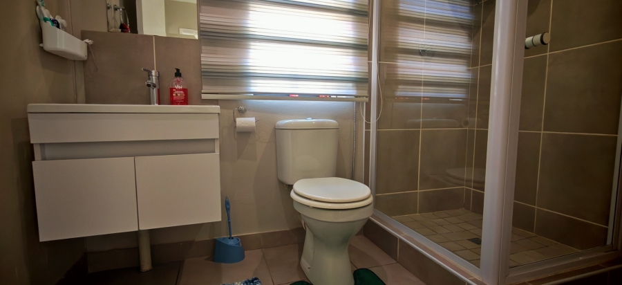 2 Bedroom Property for Sale in Albertsdal Gauteng