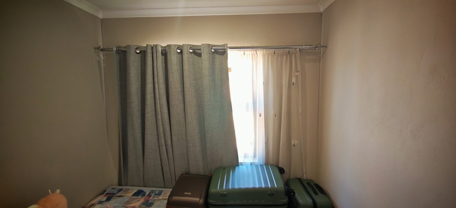 2 Bedroom Property for Sale in Albertsdal Gauteng