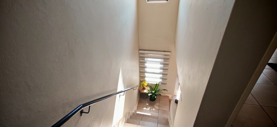 2 Bedroom Property for Sale in Albertsdal Gauteng