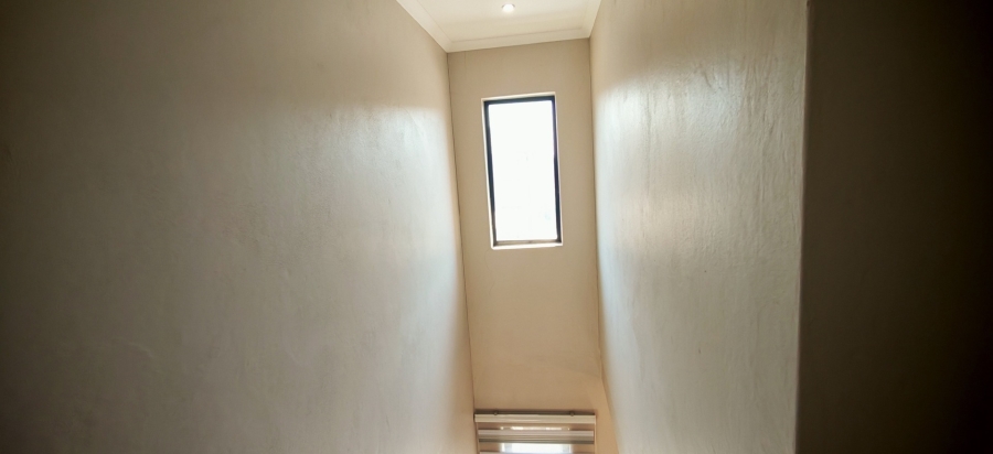 2 Bedroom Property for Sale in Albertsdal Gauteng