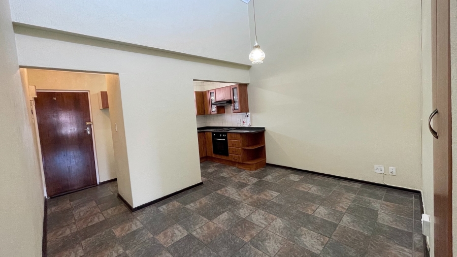 1 Bedroom Property for Sale in Linden Gauteng