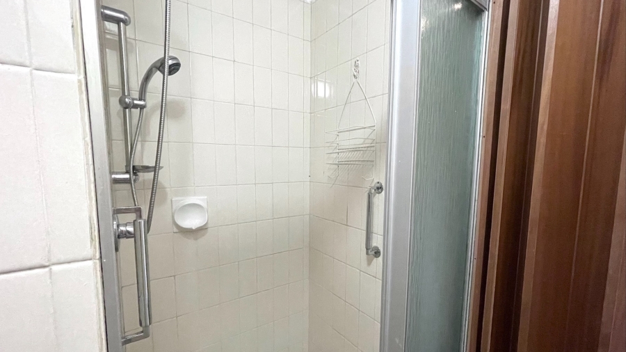 1 Bedroom Property for Sale in Linden Gauteng