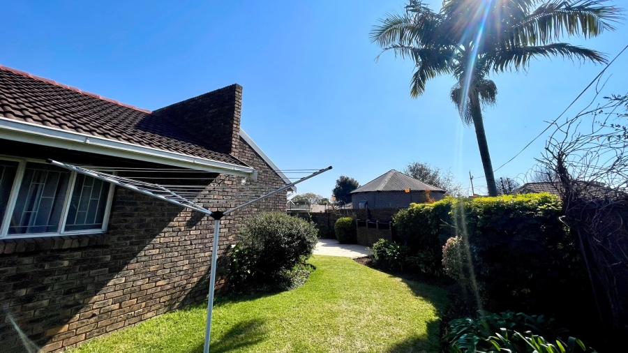 1 Bedroom Property for Sale in Linden Gauteng
