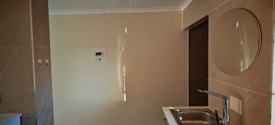 To Let 2 Bedroom Property for Rent in Meyersdal Gauteng