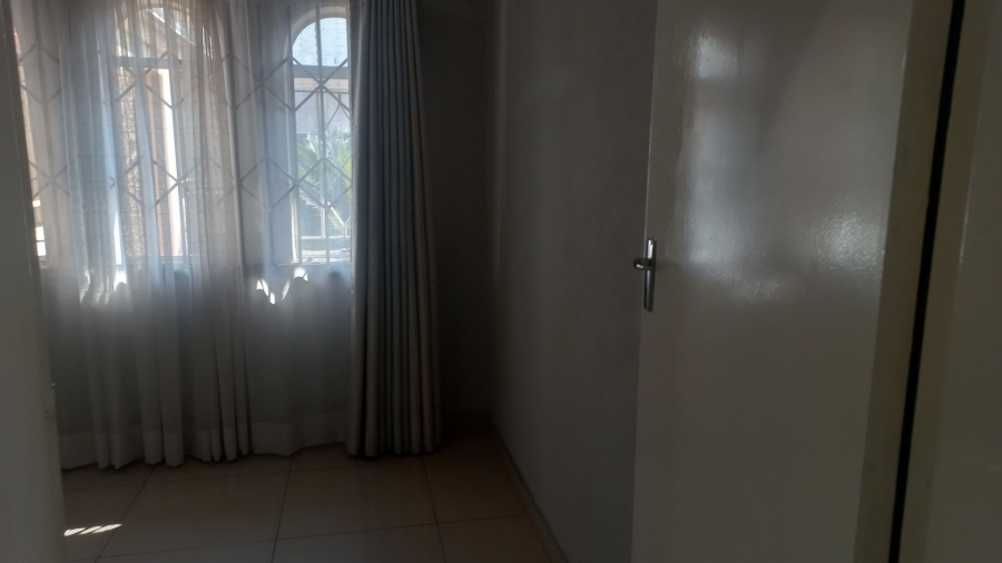 3 Bedroom Property for Sale in Brackendowns Gauteng