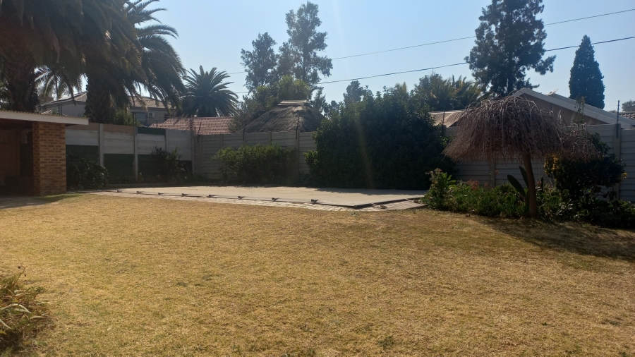 3 Bedroom Property for Sale in Brackendowns Gauteng