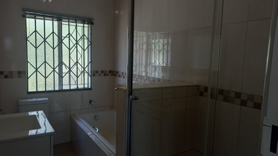 3 Bedroom Property for Sale in Brackendowns Gauteng