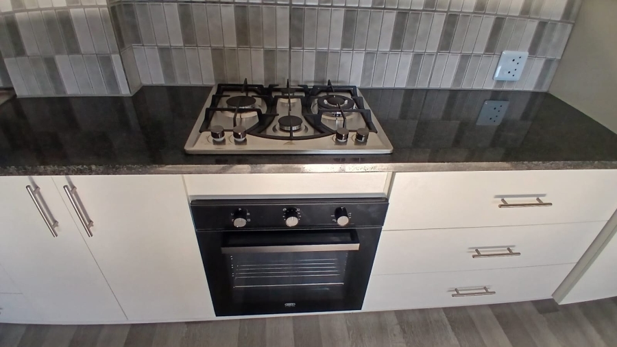 1 Bedroom Property for Sale in Wierda Park Gauteng
