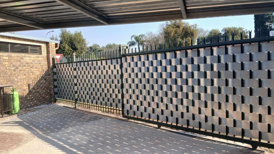 1 Bedroom Property for Sale in Wierda Park Gauteng