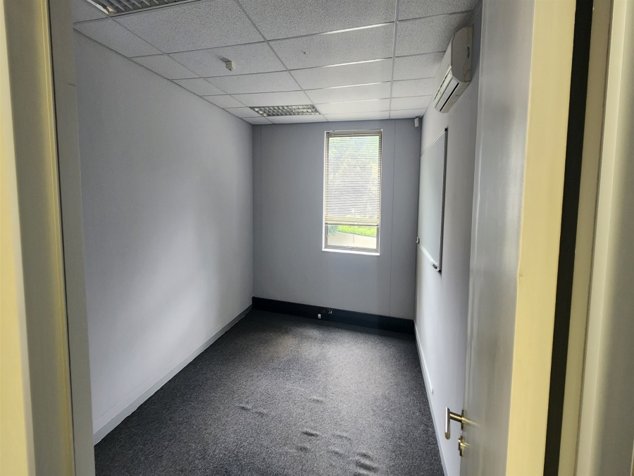 To Let Commercial Property for Rent in Wierda Valley Gauteng