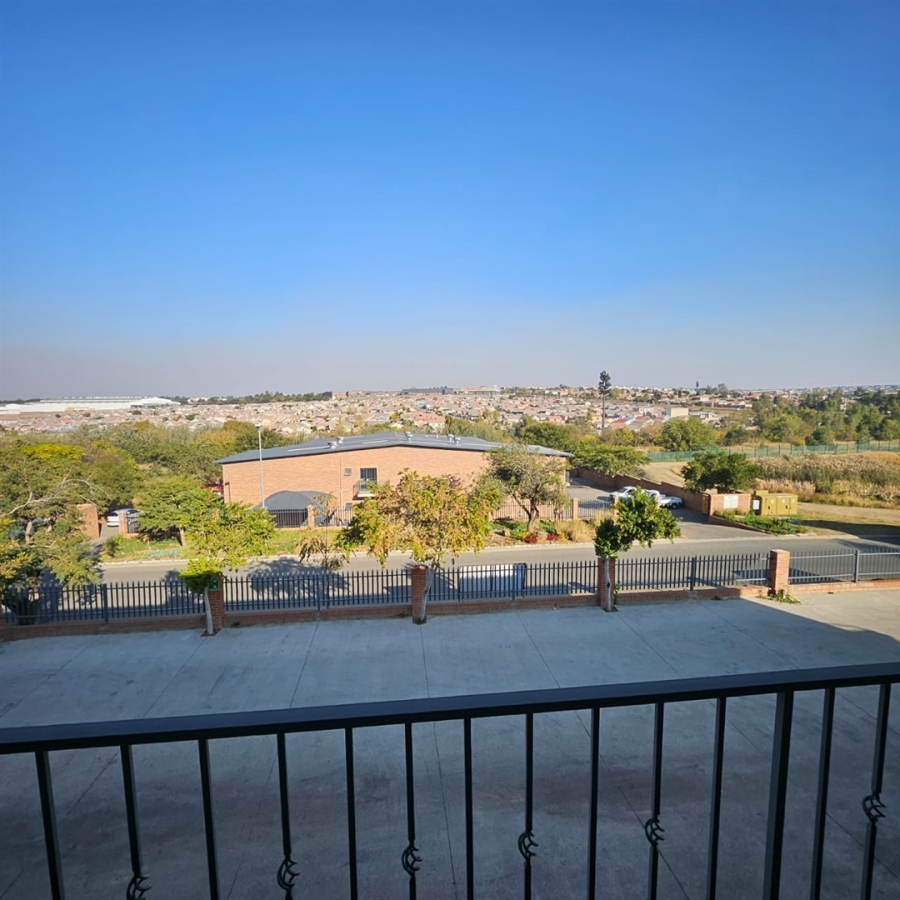 To Let Commercial Property for Rent in Cosmo Business Park Gauteng