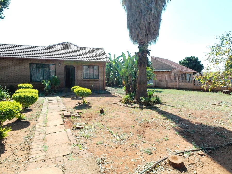 5 Bedroom Property for Sale in The Orchards Gauteng