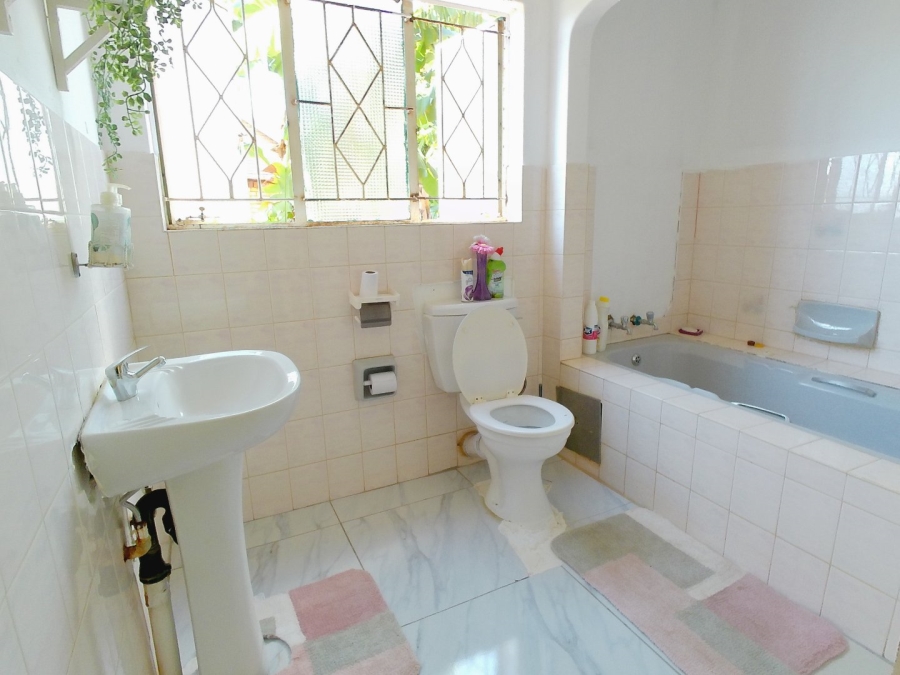 5 Bedroom Property for Sale in The Orchards Gauteng