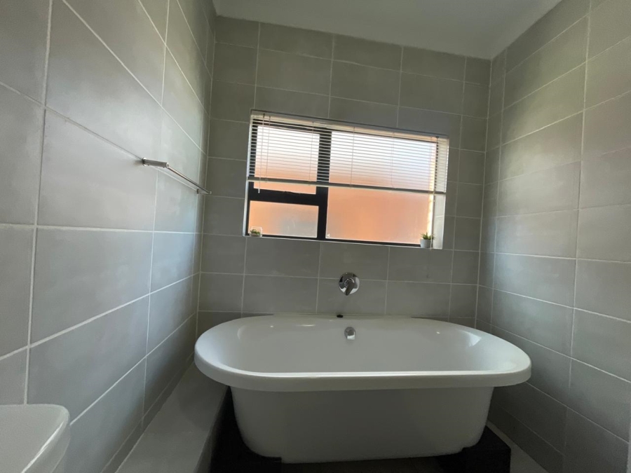 To Let 2 Bedroom Property for Rent in Blyde Riverwalk Estate Gauteng
