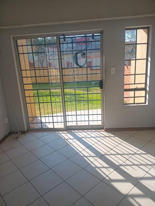 To Let 2 Bedroom Property for Rent in Noordwyk Gauteng