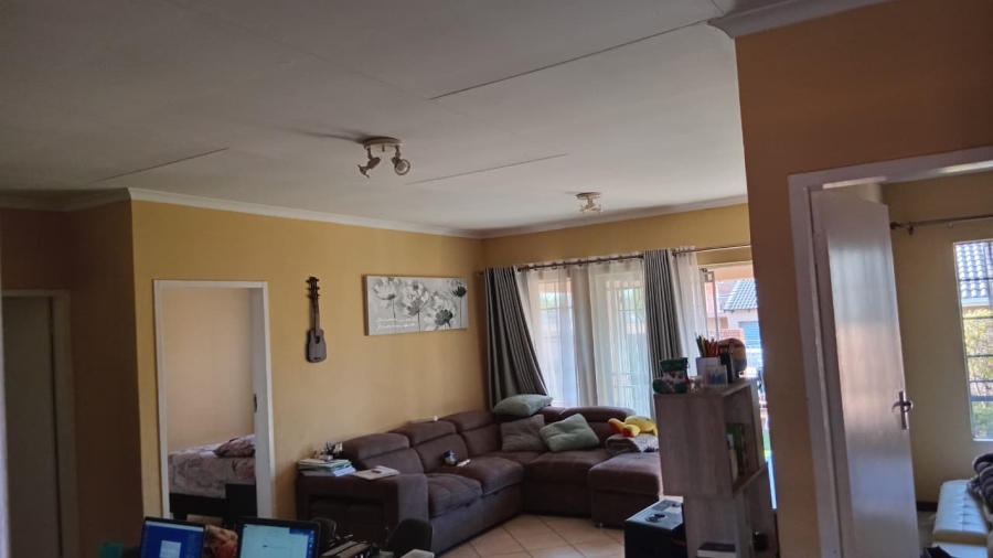 3 Bedroom Property for Sale in Noordwyk Gauteng