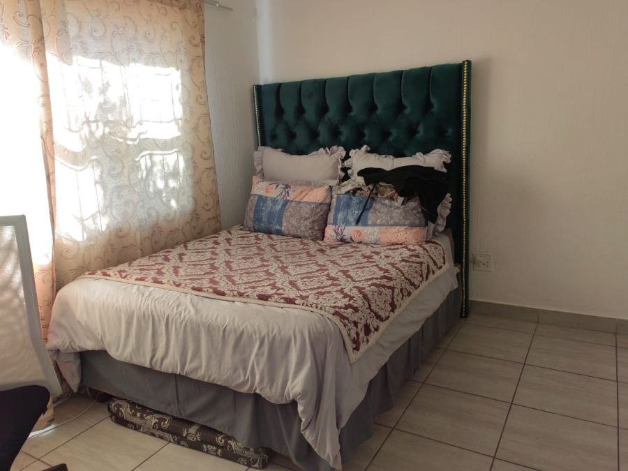 2 Bedroom Property for Sale in Vorna Valley Gauteng