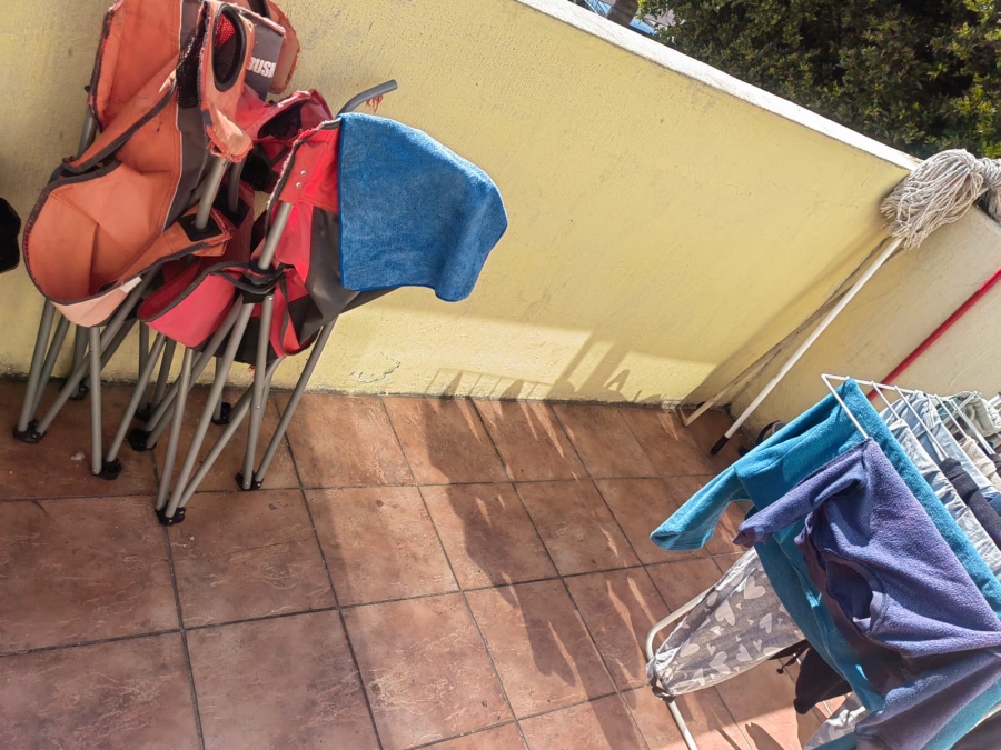 2 Bedroom Property for Sale in Vorna Valley Gauteng