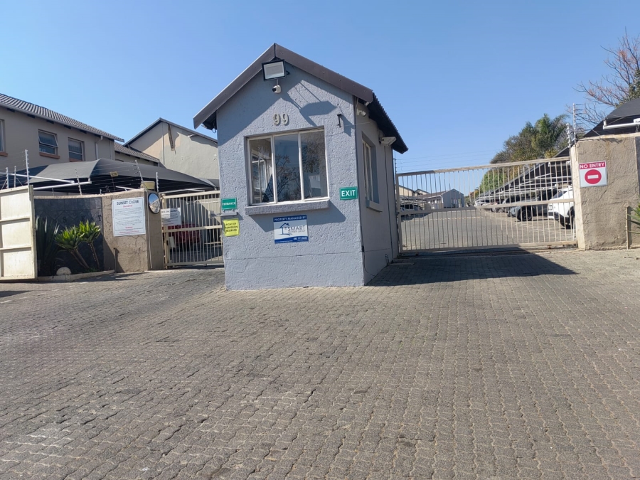 2 Bedroom Property for Sale in Vorna Valley Gauteng