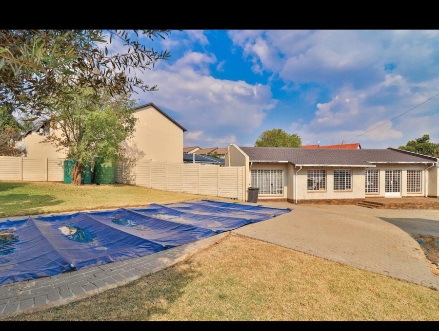 2 Bedroom Property for Sale in Vorna Valley Gauteng