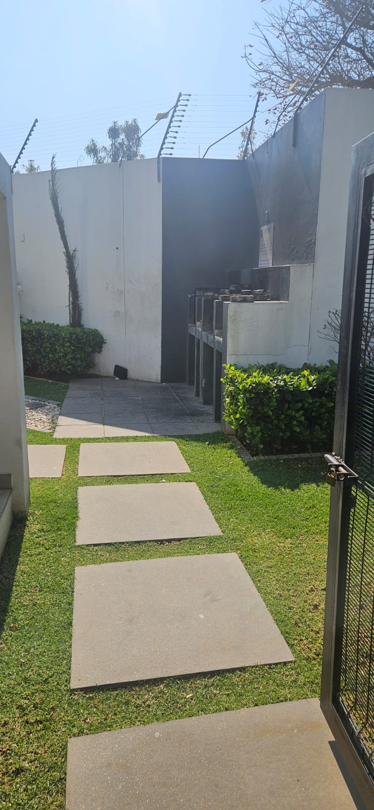 2 Bedroom Property for Sale in Vorna Valley Gauteng