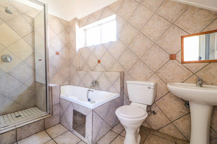 1 Bedroom Property for Sale in Morningside Gauteng