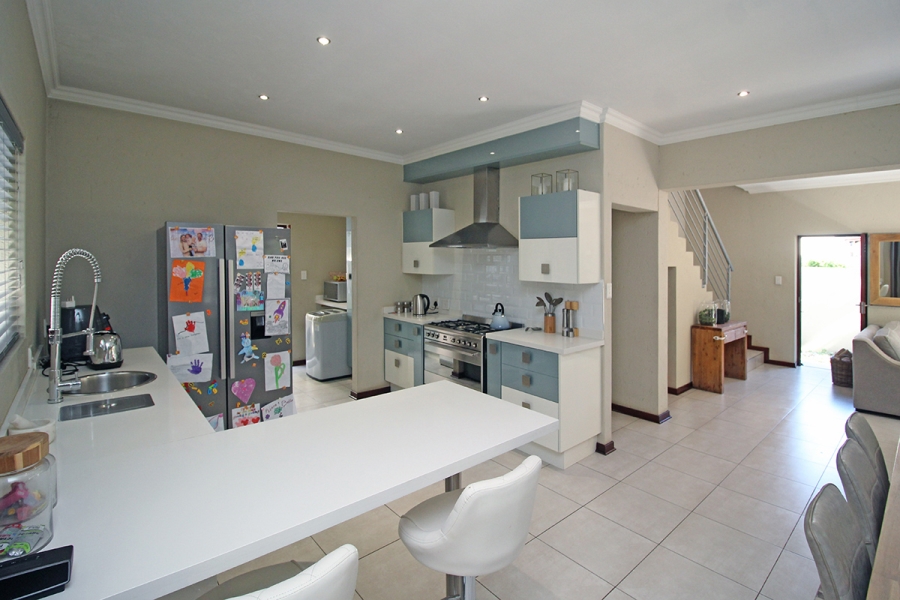 3 Bedroom Property for Sale in Broadacres Gauteng