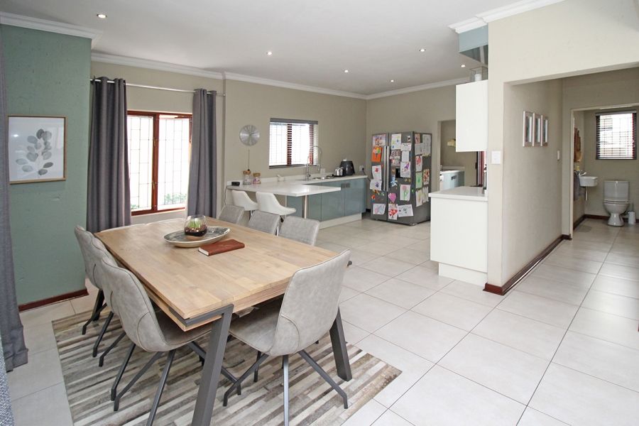3 Bedroom Property for Sale in Broadacres Gauteng