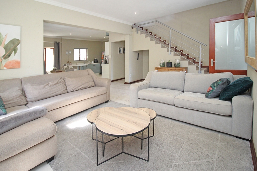 3 Bedroom Property for Sale in Broadacres Gauteng