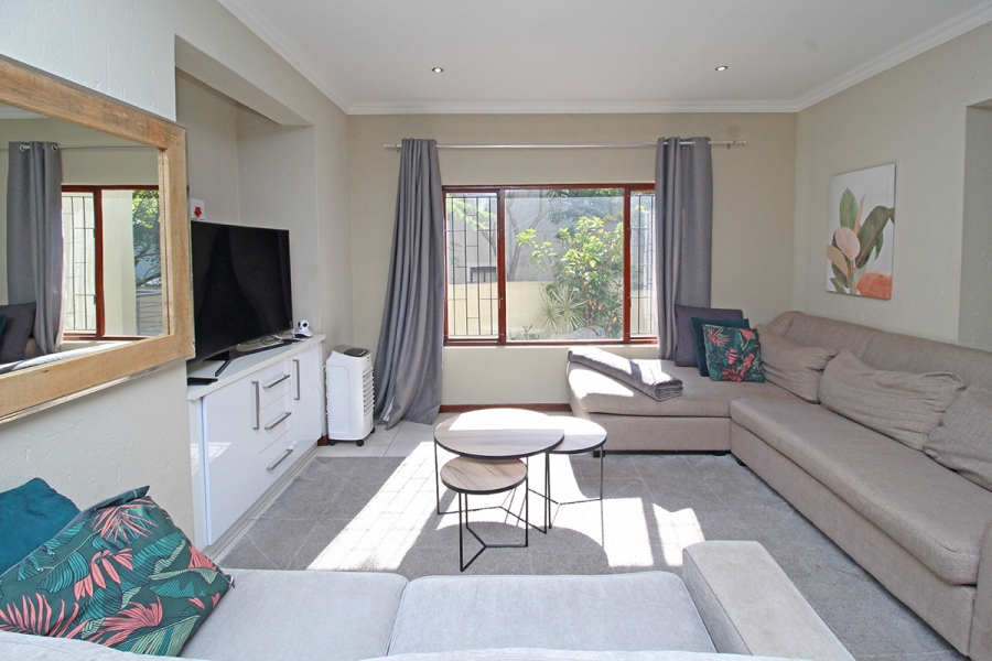 3 Bedroom Property for Sale in Broadacres Gauteng