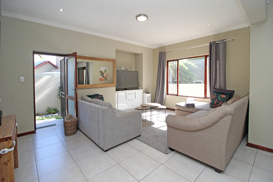 3 Bedroom Property for Sale in Broadacres Gauteng