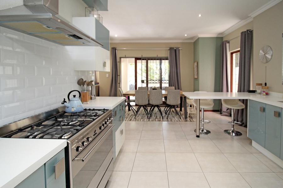 3 Bedroom Property for Sale in Broadacres Gauteng