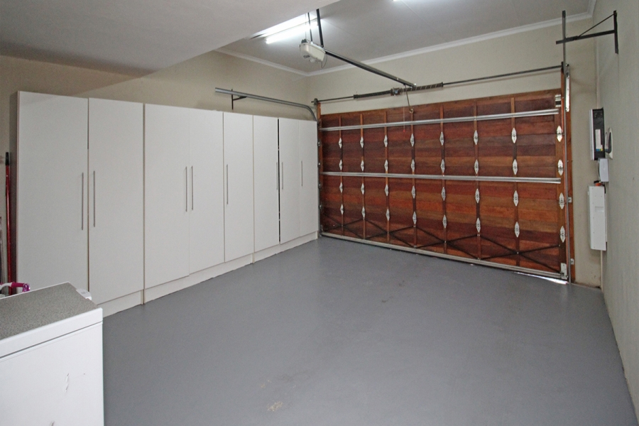 3 Bedroom Property for Sale in Broadacres Gauteng