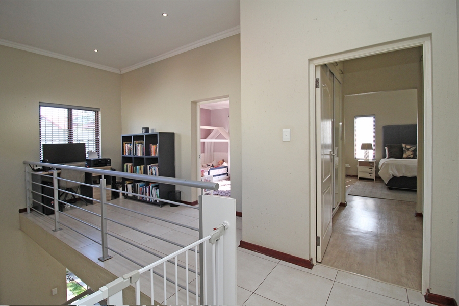 3 Bedroom Property for Sale in Broadacres Gauteng